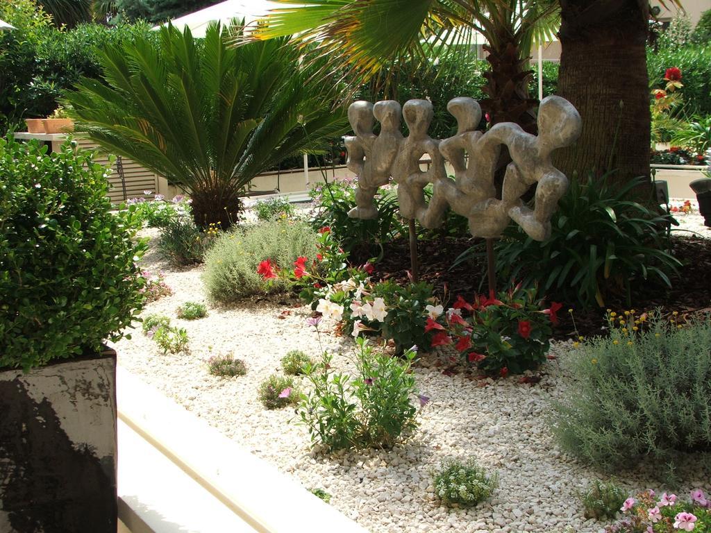 Hotel Diana Vence Buitenkant foto